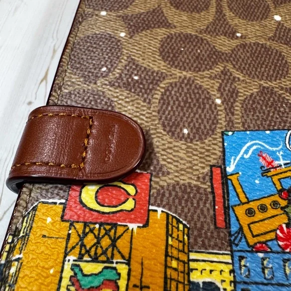 🦖☃️ COACH Holiday Notebook in Signature Canvas with Rexy & Snowman ☃️🦖 - Picture 6 of 13